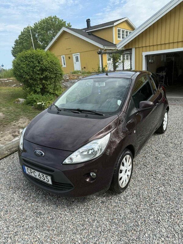 Brun Begagnad 2014 Ford Ka Titanium Halvkombi | 47 000 kr - Bild 1/4