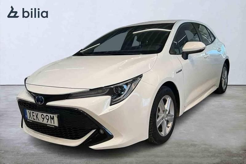 Begagnad Toyota Corolla Hybrid 2019 Vit Halvkombi