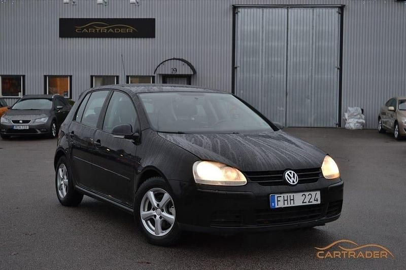 Svart Begagnad 2007 VW Golf V Sportline Halvkombi | 29 900 kr (Marknadspris) - Bild 1/4