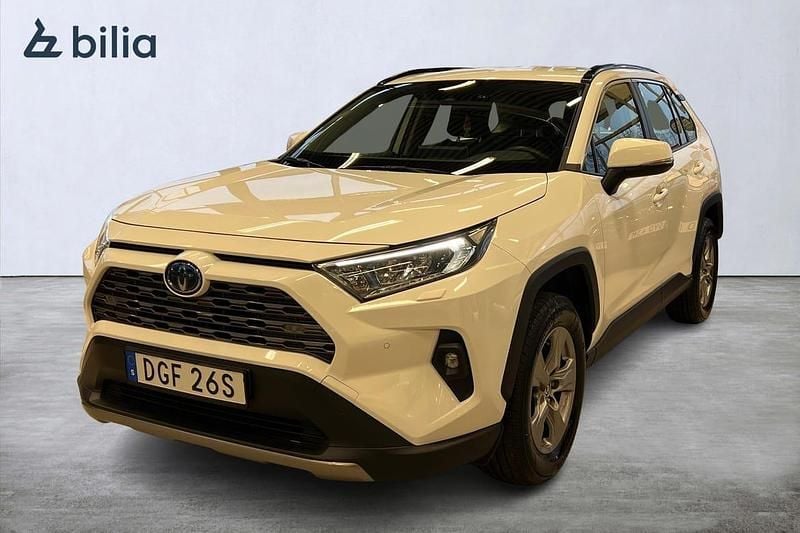 Vit Begagnad 2022 Toyota RAV4 Hybrid Active SUV | 339 900 kr (Bra pris) - Bild 1/3