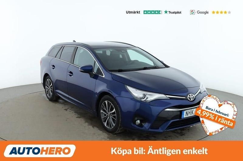 Begagnad Toyota Avensis Active 154 HK (113 kW) 2015 Blå Kombi