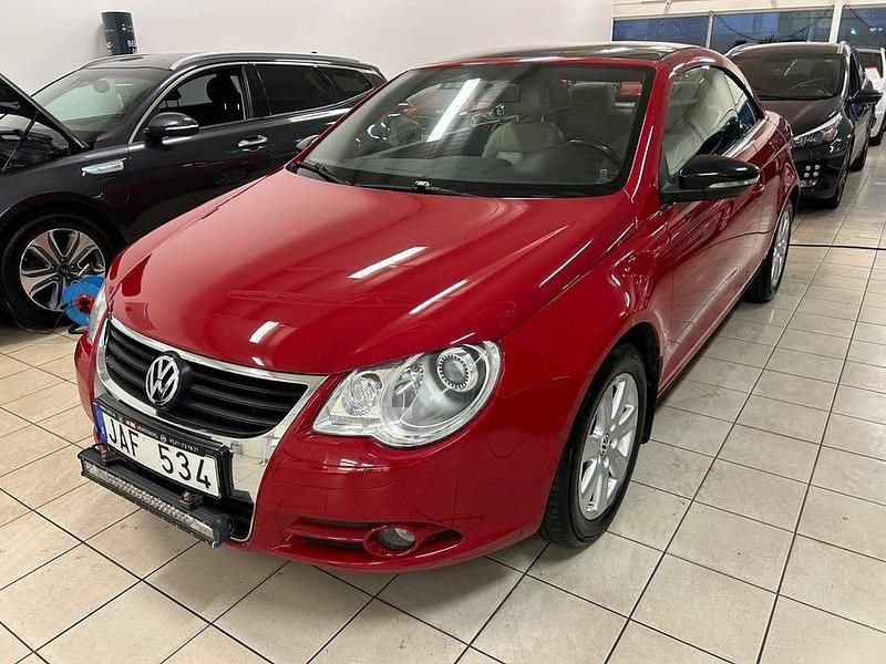 Röd Begagnad 2010 VW Eos Cab | 65 000 kr (Marknadspris) - Bild 1/4
