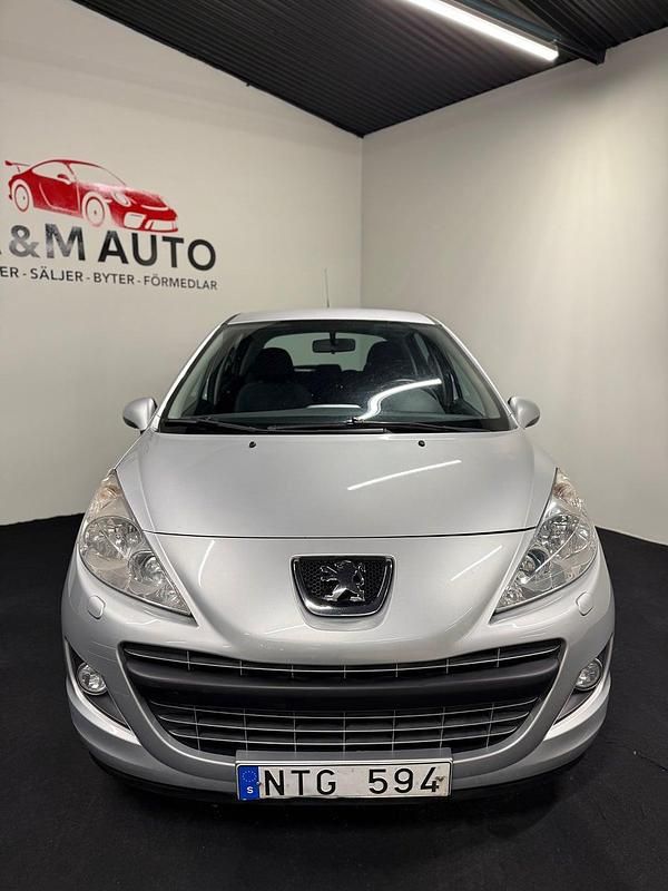 Begagnad Peugeot 207 95 HK (69 kW) 2011 Grå Halvkombi
