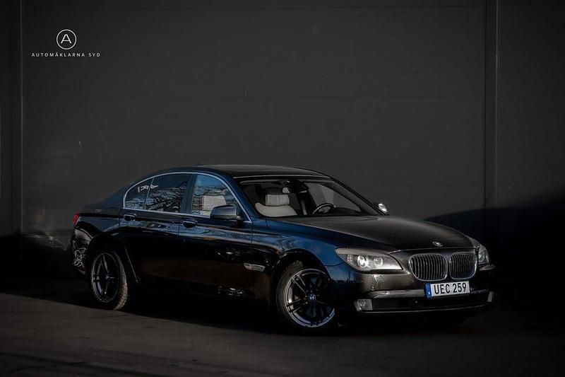 Begagnad BMW 730 245 HK (180 kW) 2010 Grå Sedan