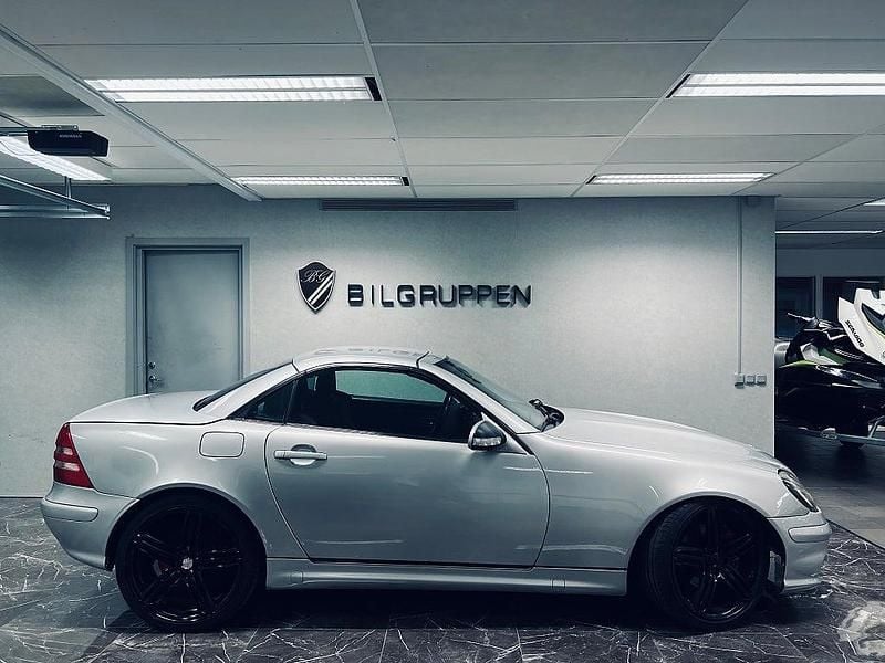 Begagnad Mercedes SLK320 218 HK (160 kW) 2001 Silver Cab