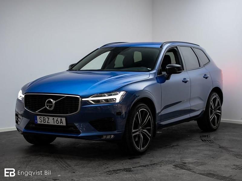 Blå (blå metallic) Begagnad 2019 Volvo XC60 R-Design SUV | 358 900 kr (Dyr) - Bild 1/4