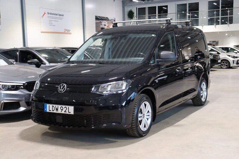 Svart Begagnad 2022 VW Caddy Maxi Minibuss | 289 900 kr (Dyr) - Bild 1/4