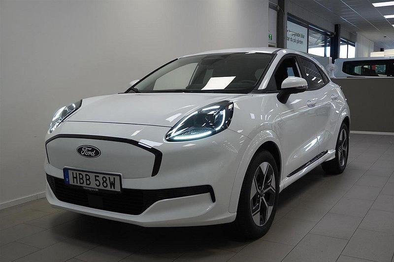 Vit (frozen white solid) Ny 2025 Ford Puma Gen-E SUV | 393 000 kr - Bild 1/4