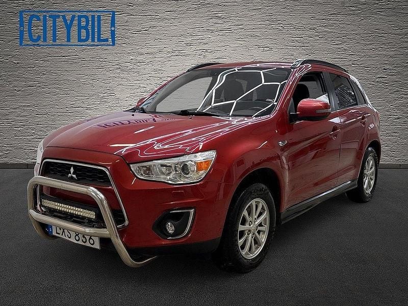Mörkröd (röd metallic) Begagnad 2015 Mitsubishi ASX SUV | 127 900 kr (Marknadspris) - Bild 1/4