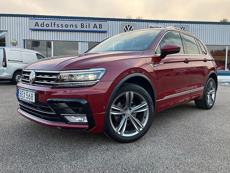 Röd Begagnad 2016 VW Tiguan Executive SUV | 223 000 kr (Dyr) - Bild 1/4