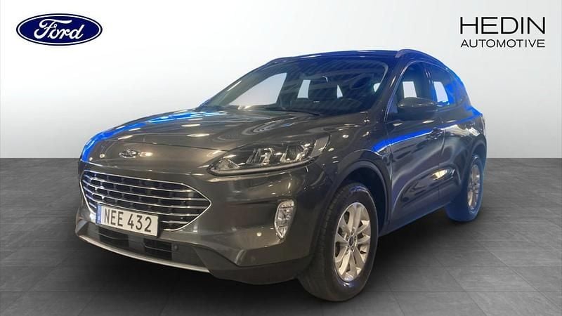 Grå (grey) Begagnad 2022 Ford Kuga Titanium SUV | 244 900 kr (Marknadspris) - Bild 1/4