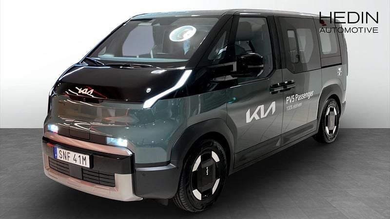 Begagnad 2025 Kia PV5 Plus Minibuss | 611 900 kr - Bild 1/4