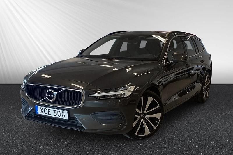 Grå Begagnad 2021 Volvo V60 Pro Kombi | 254 400 kr (Bra pris) - Bild 1/4