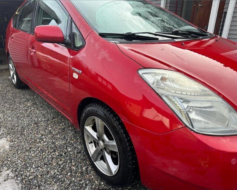 Röd Begagnad 2007 Toyota Prius Halvkombi | 61 000 kr (Marknadspris) - Bild 1/4