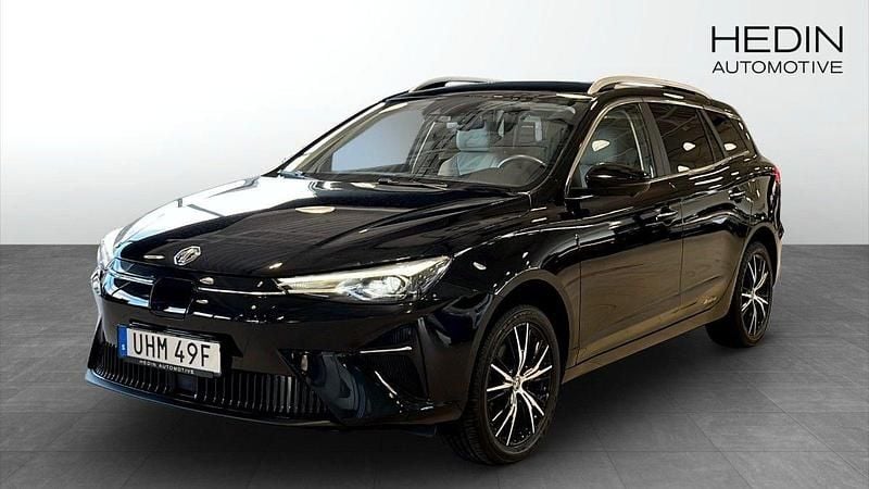 Svart (black) Begagnad 2022 MG MG5 EV Kombi | 249 900 kr (Dyr) - Bild 1/4