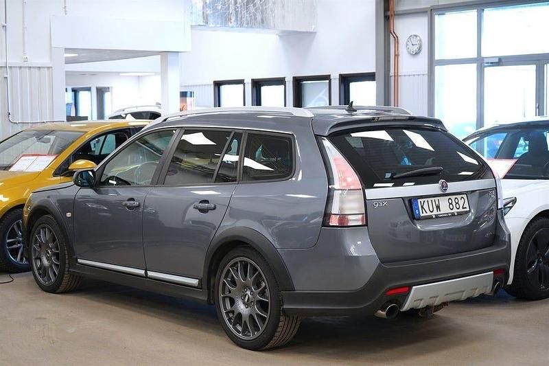 Begagnad Saab 9-3X 209 HK (153 kW) 2010 Grå Kombi