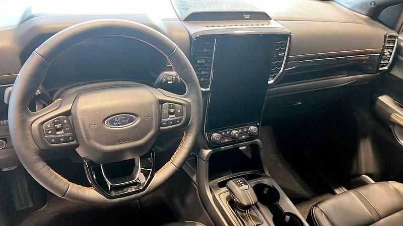 Ny Ford Ranger Wildtrack 280 HK (205 kW) 2025 Vit Pickup