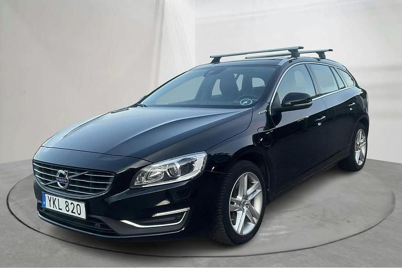 Svart Begagnad 2017 Volvo V60 Summum Kombi | 188 000 kr - Bild 1/4