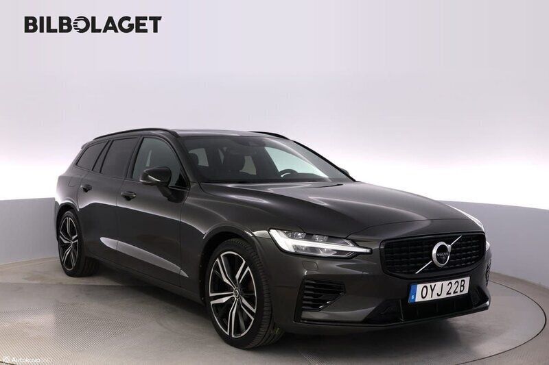 Mörkgrå (grå) Begagnad 2022 Volvo V60 R-Design Kombi | 419 800 kr (Bra pris) - Bild 1/4
