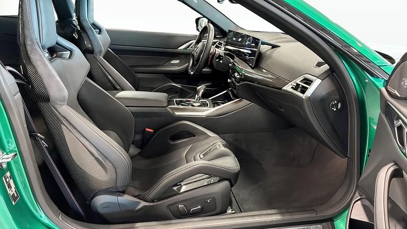 Begagnad BMW M4 Competition Edition 530 HK (389 kW) 2025 Grön Sportkupé