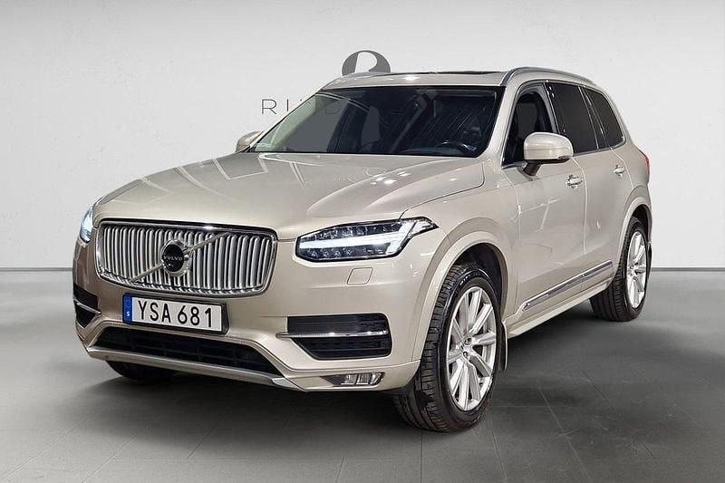 Ljusbrun Begagnad 2017 Volvo XC90 Inscription SUV | 299 900 kr (Bra pris) - Bild 1/3