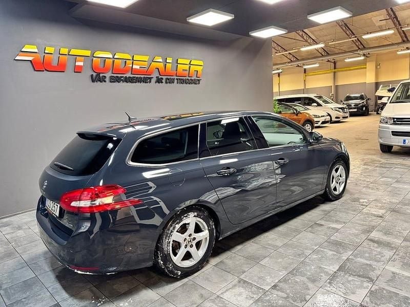 Begagnad Peugeot 308 SW Active 131 HK (96 kW) 2016 Mörkgrå Kombi
