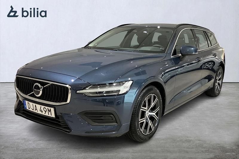 Begagnad Volvo V60 Core 200 HK (147 kW) 2023 Mörkblå Kombi