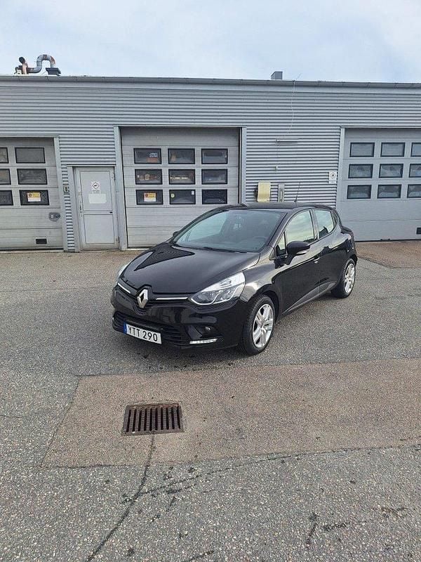 Svart Begagnad 2019 Renault Clio IV Zen Halvkombi | 84 900 kr (Bra pris) - Bild 1/4