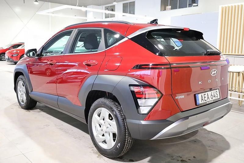 Begagnad Hyundai Kona Essential 120 HK (88 kW) 2023 Röd SUV