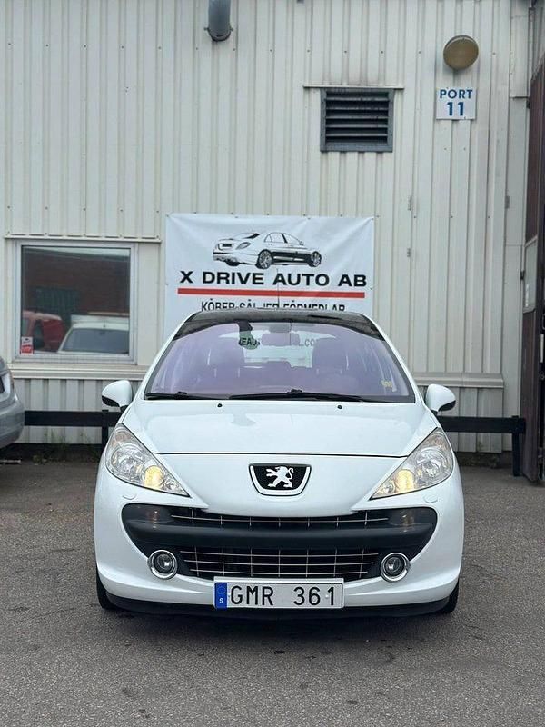 Begagnad Peugeot 207 GT 150 HK (110 kW) 2007 Vit Halvkombi