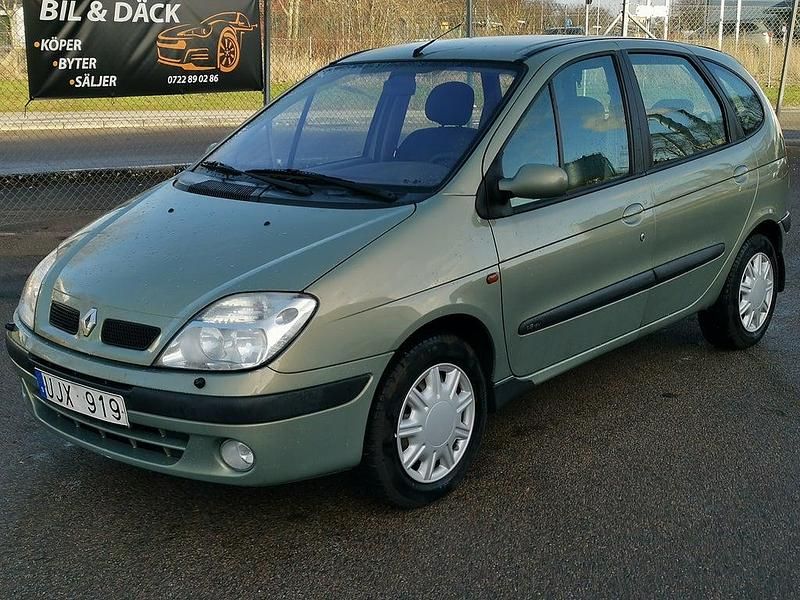 Grön Begagnad 2003 Renault Scénic II Expression Minibuss | 19 900 kr (Marknadspris) - Bild 1/4