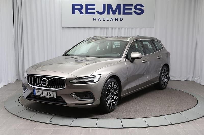 Grå Begagnad 2018 Volvo V60 Inscription Kombi | 324 500 kr (Dyr) - Bild 1/4