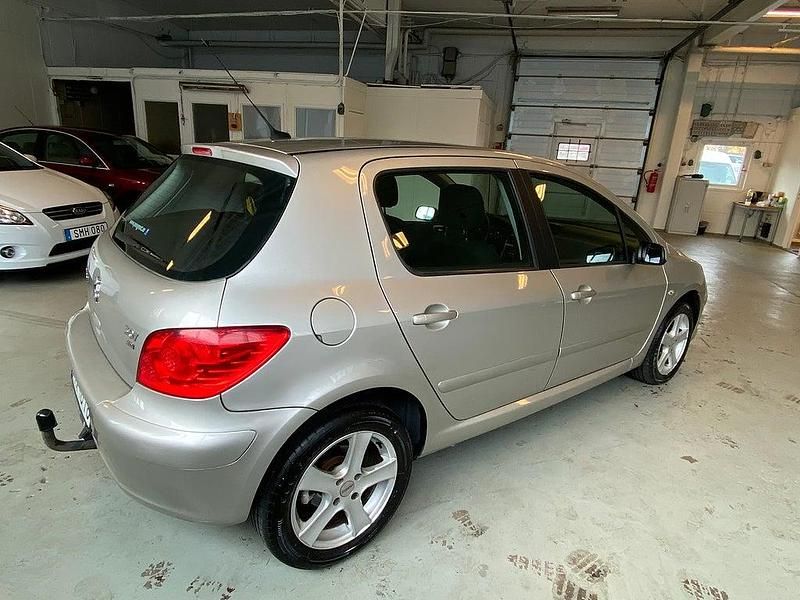Begagnad Peugeot 307 109 HK (80 kW) 2006 Grå Halvkombi