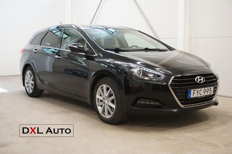 Svart Begagnad 2016 Hyundai i40 Comfort Kombi | 99 900 kr (Marknadspris) - Bild 1/4
