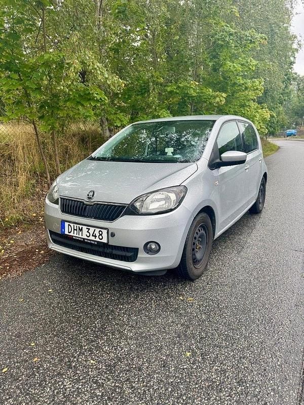 Silver Begagnad 2014 Skoda Citigo Halvkombi | 47 000 kr (Marknadspris) - Bild 1/4
