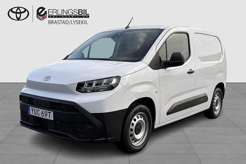 Begagnad Toyota Proace City City 131 HK (96 kW) 2024 Vit Minibuss