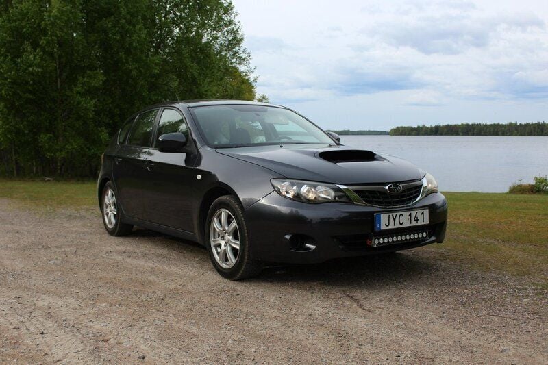 Grå Begagnad 2009 Subaru Impreza Active Halvkombi | 39 999 kr (Bra pris) - Bild 1/4