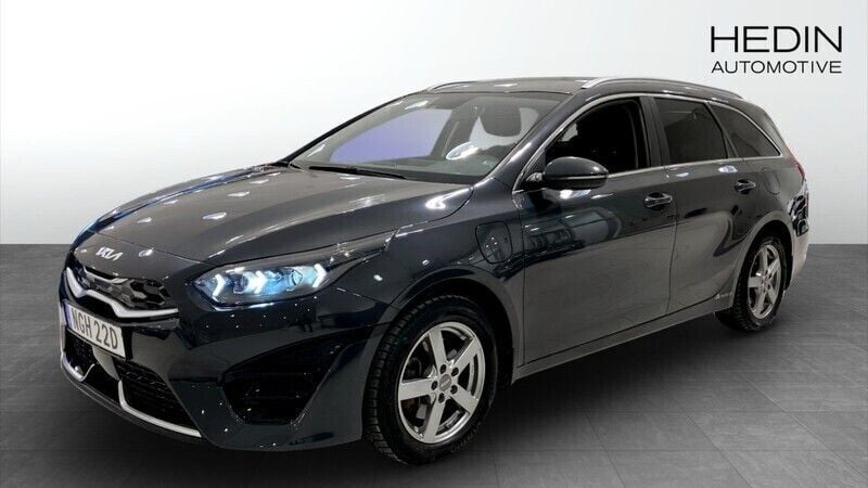 Grå (grey) Begagnad 2022 Kia Ceed Sportswagon Advance Kombi | 217 900 kr (Bra pris) - Bild 1/4