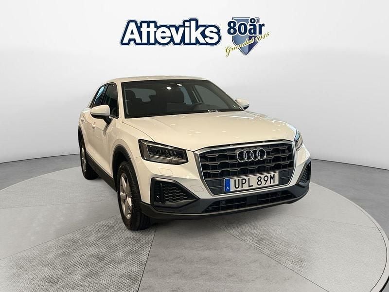 Vit Begagnad 2024 Audi Q2 Proline SUV | 279 900 kr (Lite dyr) - Bild 1/4