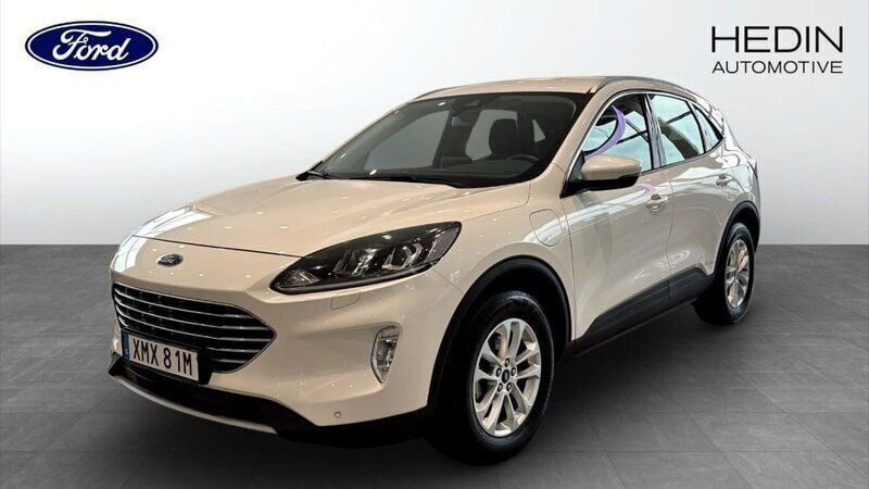 Vit (white) Begagnad 2021 Ford Kuga Titanium SUV | 244 900 kr (Bra pris) - Bild 1/4
