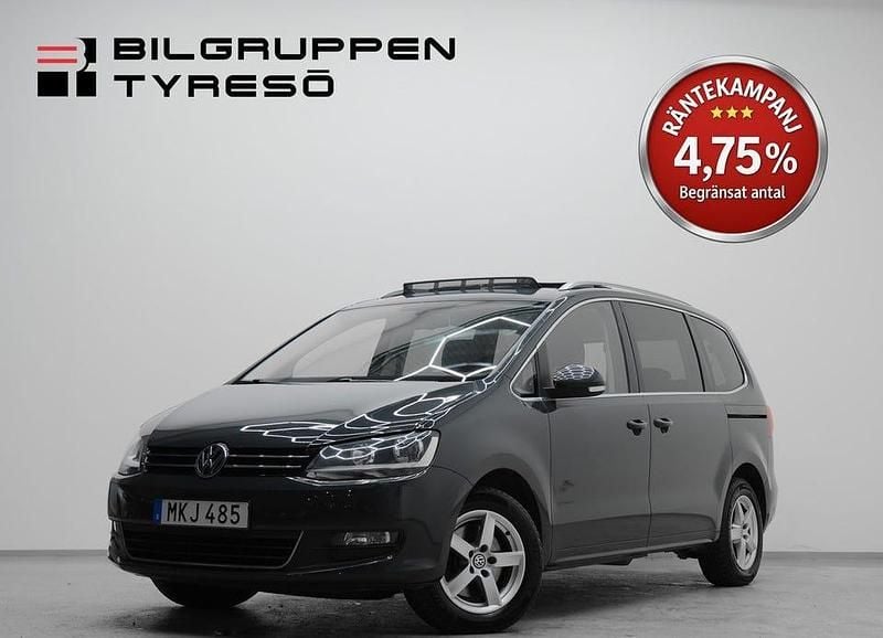 Grå Begagnad 2014 VW Sharan Minibuss | 129 900 kr (Marknadspris) - Bild 1/4