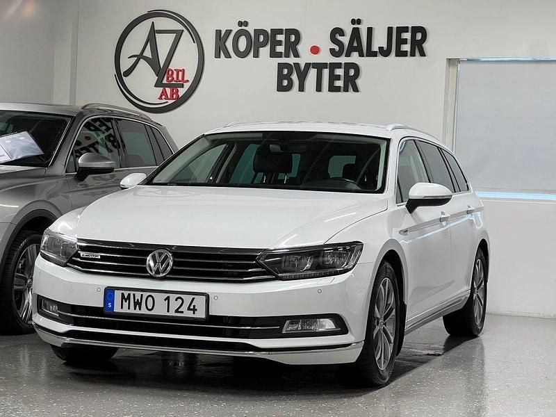 Vit Begagnad 2015 VW Passat GT Kombi | 149 900 kr (Marknadspris) - Bild 1/4