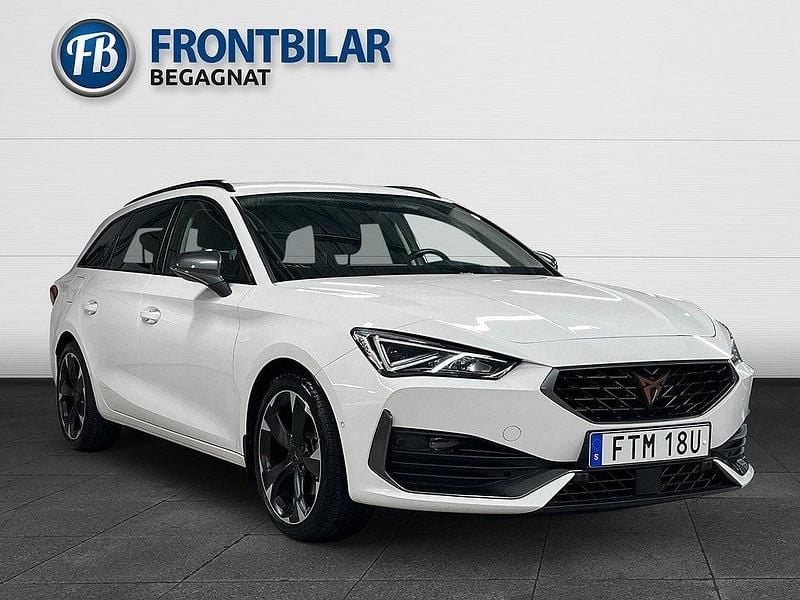Vit Begagnad 2023 Cupra Leon Kombi | 269 900 kr (Marknadspris) - Bild 1/3