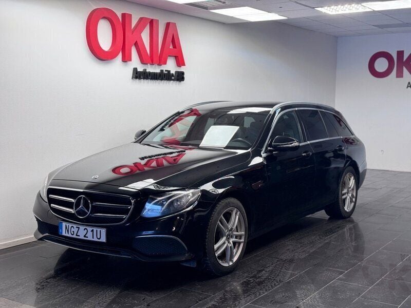Svart Begagnad 2020 Mercedes E300 Avantgarde Kombi | 179 900 kr - Bild 1/4