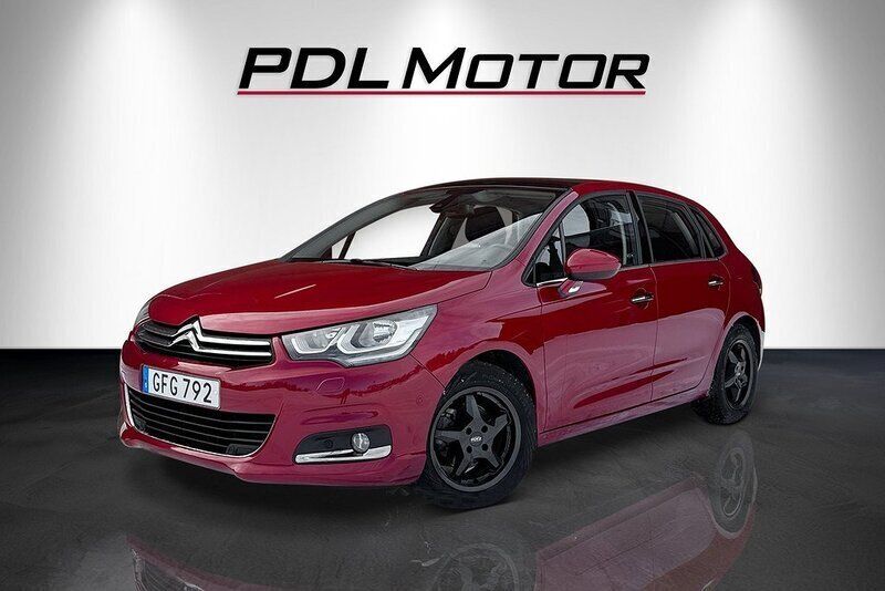Röd Begagnad 2015 Citroën C4 Halvkombi | 79 900 kr (Marknadspris) - Bild 1/4
