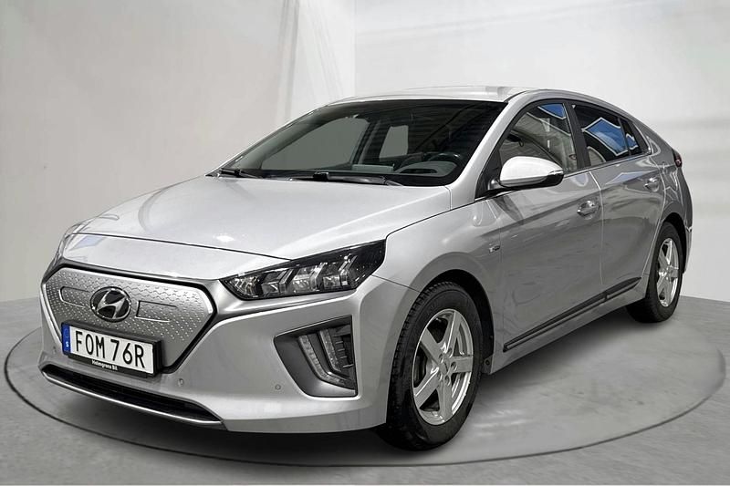Grå Begagnad 2020 Hyundai Ioniq Halvkombi | 180 000 kr (Marknadspris) - Bild 1/4