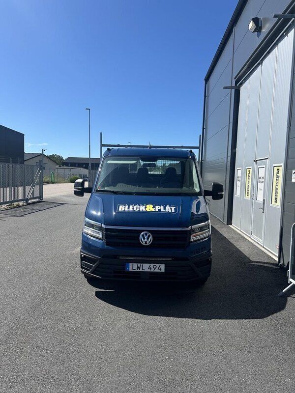Blå Begagnad 2018 VW Crafter Van | 290 000 kr (Bra pris) - Bild 1/4