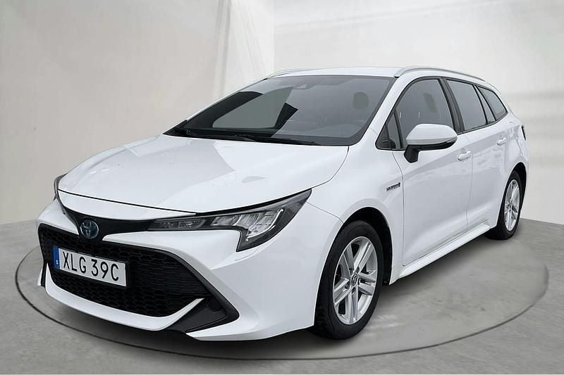 Begagnad Toyota Corolla 122 HK (89 kW) 2021 Vit Kombi