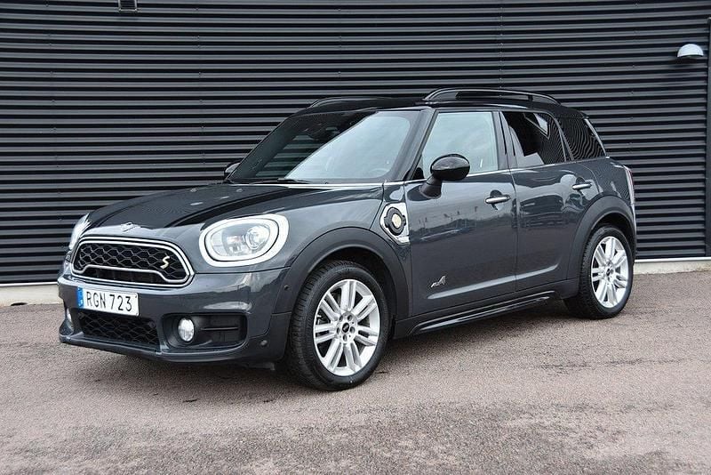 Grå Begagnad 2018 Mini Cooper Countryman Salt SUV | 219 900 kr (Bra pris) - Bild 1/4