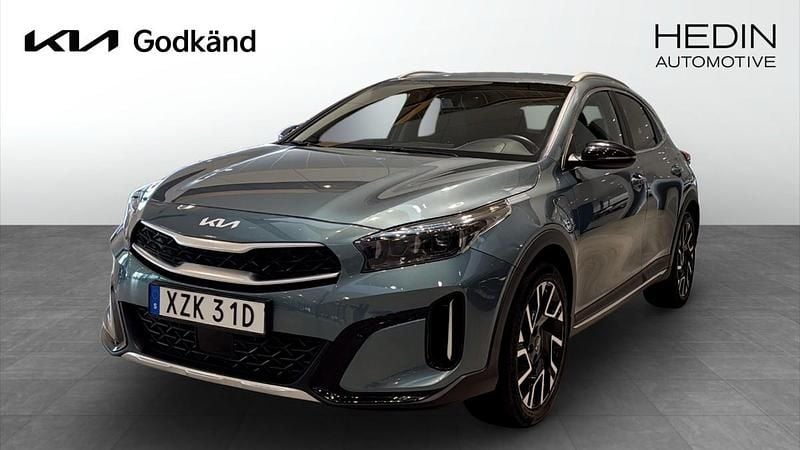 Grå (grey) Begagnad 2023 Kia XCeed Advance SUV | 279 900 kr (Marknadspris) - Bild 1/4
